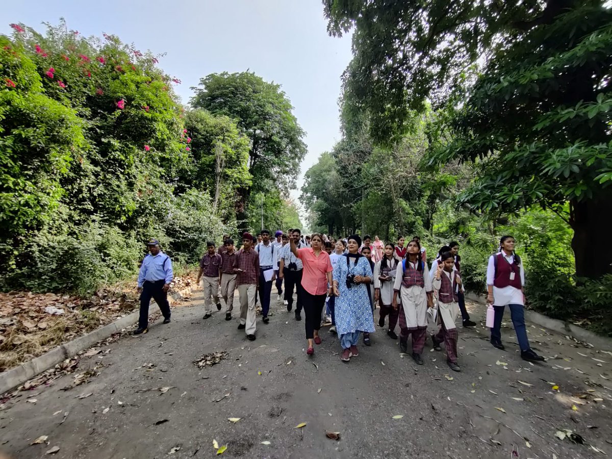 sciencecity_GoP's tweet photo. On the occasion of World Migratory Bird Day, a bird watching activity was organized at Pushpa Gujral Science City to raise awareness about migratory birds and the importance of conserving their habitats. https://t.co/afCO7GB2Fx
