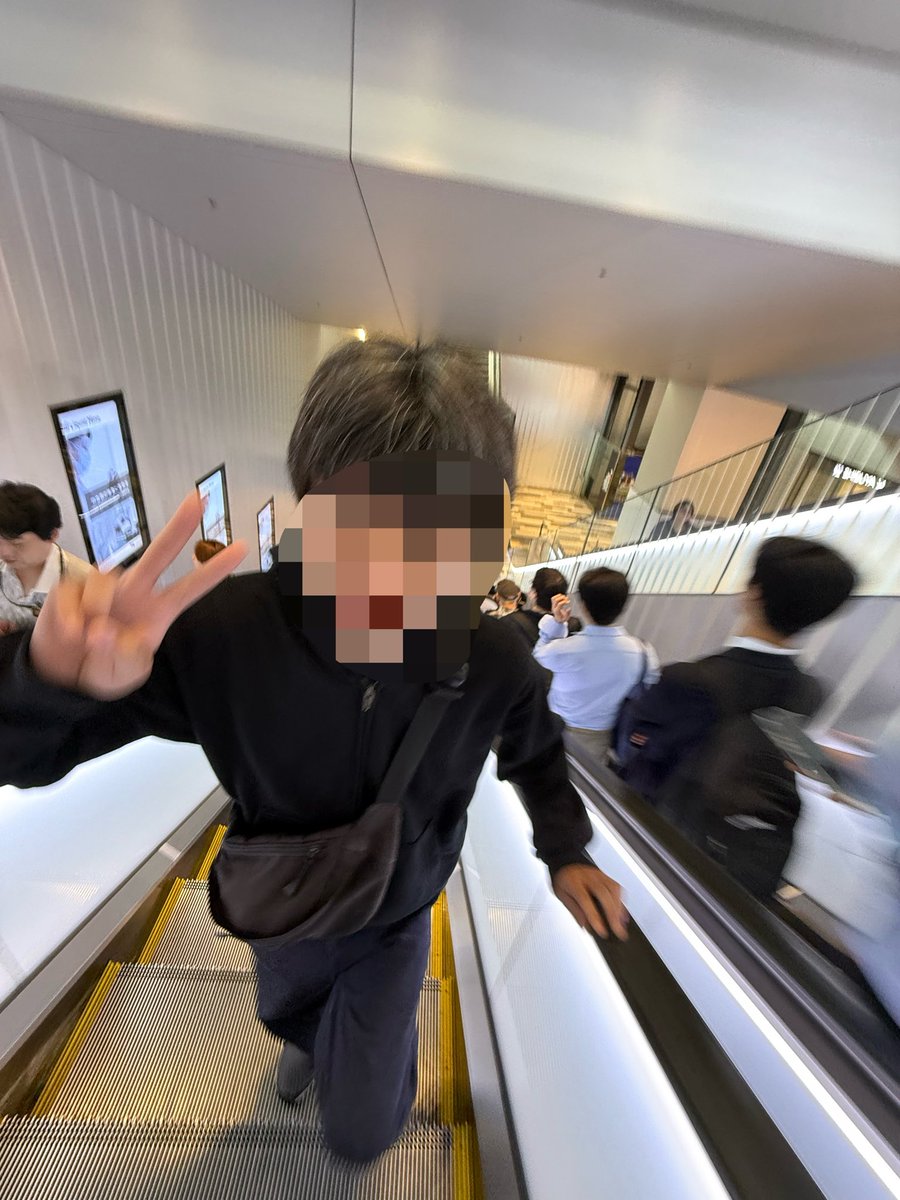 こｰた tweet media