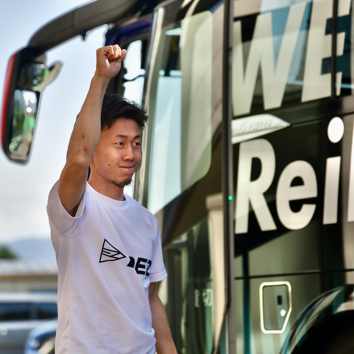 ハスページ Bus arrival……🚌🔥 #鳥取vs滋賀 #レイラック滋賀