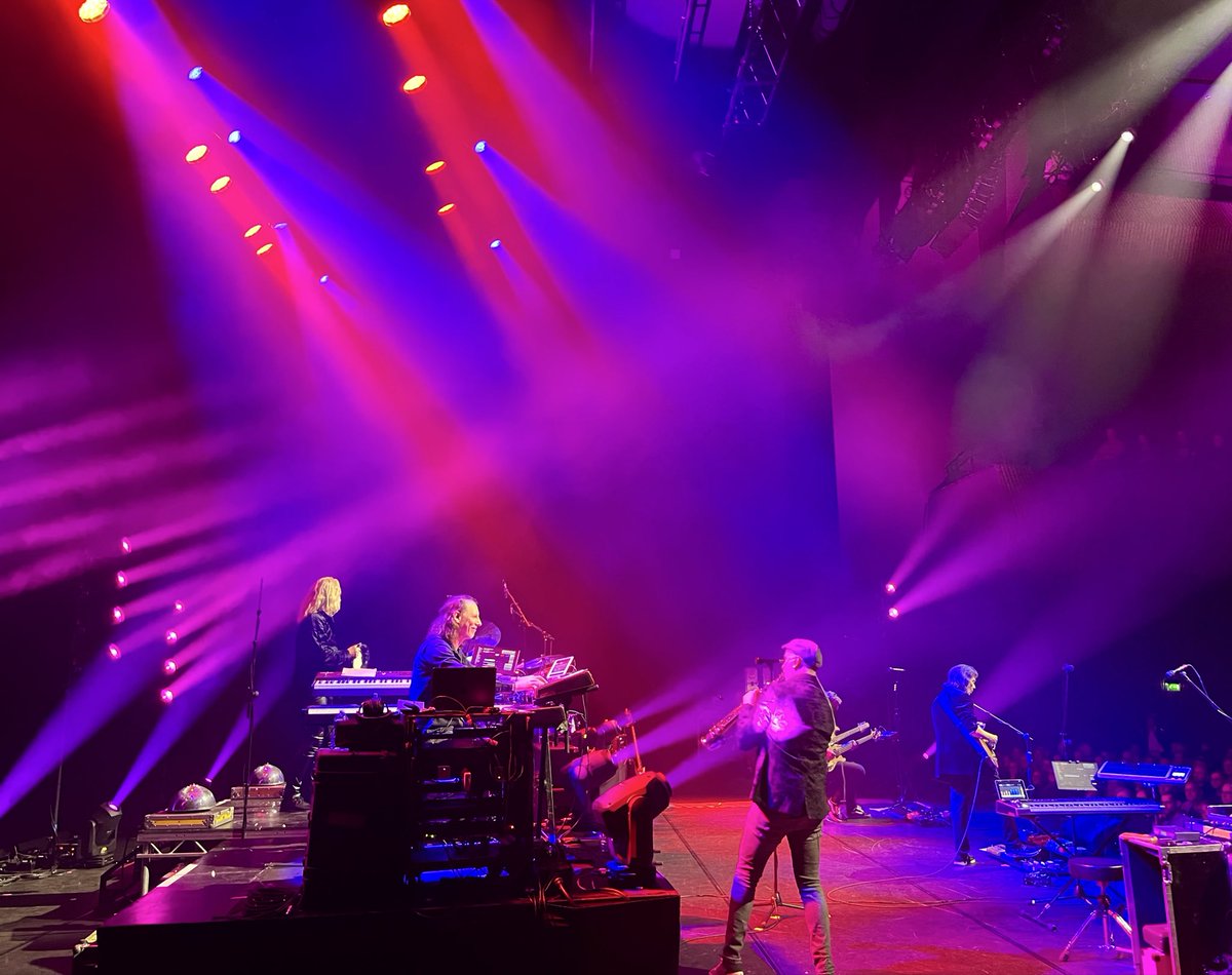 Steve Hackett tweet media