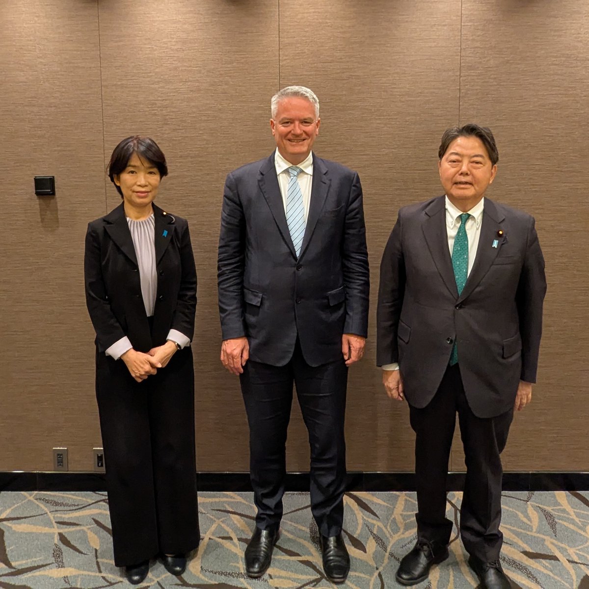 総務省 tweet media