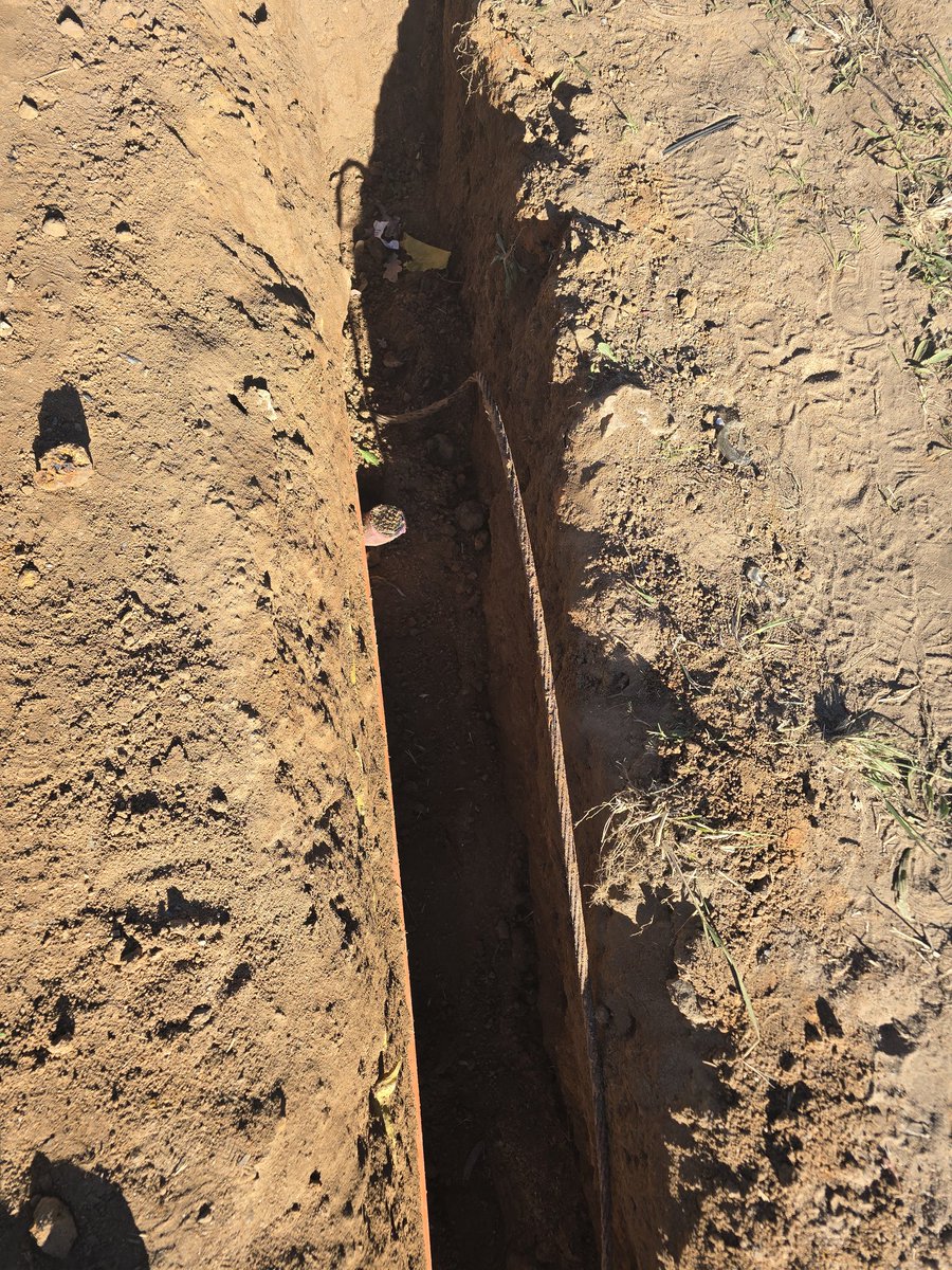 IMOVESSA1's tweet photo. #citypower reporting cable theft at 2 peter tres-jolie honeydew. Exposed live cables. Urgent attention https://t.co/3QWdnPVS63