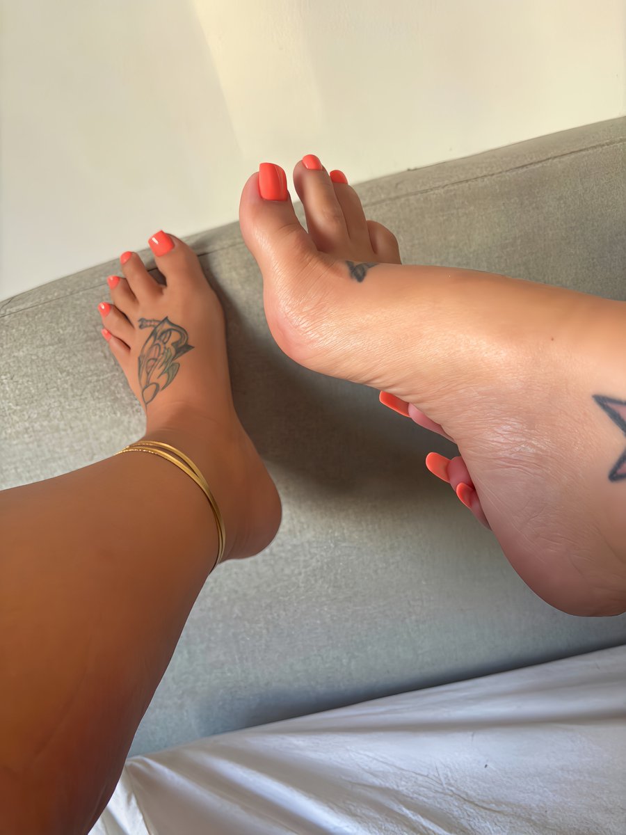 Mya Blue UK tweet media
