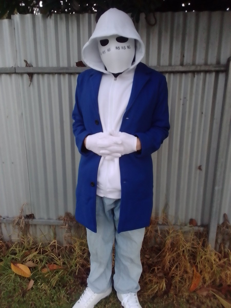 kennysmith98's tweet photo. i did a custom cosplay of one of my outfits https://t.co/5Xh4j1AIs7
