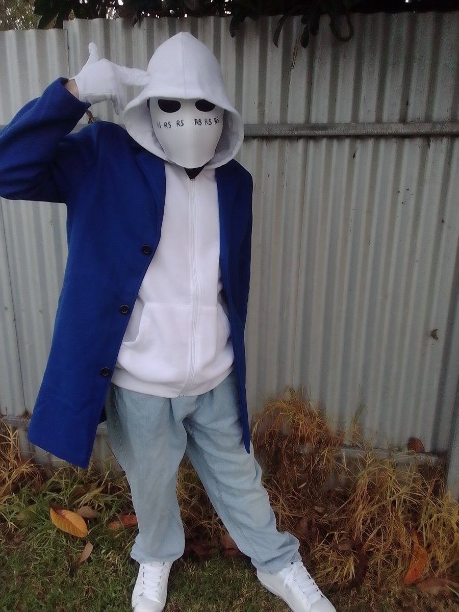 kennysmith98's tweet photo. i did a custom cosplay of one of my outfits https://t.co/5Xh4j1AIs7