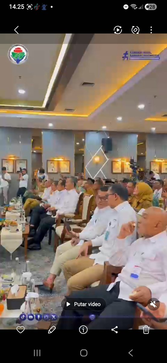 AdiMusmul's tweet photo. Munas II PAPDESI memperkuat persatuan desa mewujudkan pembangunan maju, mandiri, dan berkelanjutan. “Menyatukan Desa Mengawal Asta Cita. "
@YandriSusanto
@ARizaPatria
@KemensetnegRI
#KementerianDesaPDT
#BPSDMKementerianDesaPDT
#PAPDESIMengawalAstaCita
#TPPMengawalAstaCita https://t.co/crbub77pg2