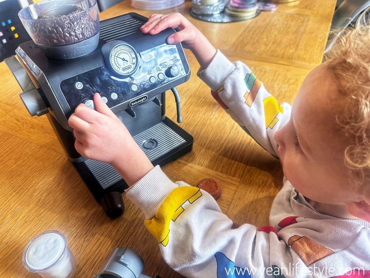 yeahlifestyle's tweet photo. Brewing up big fun! ☕✨ 

Check out our #ChildrensToy #Review featuring @casdontoysuk De’Longhi #Barista #Coffee Machine which is perfect for imaginative #play !  

👉https://t.co/iNt3ZqpmaT [Ad-gifted] @DeLonghiUK

#KidsToys #CoffeeLovers #Parenting #blogger #influencer #pr #uk https://t.co/1OFIanCvXE