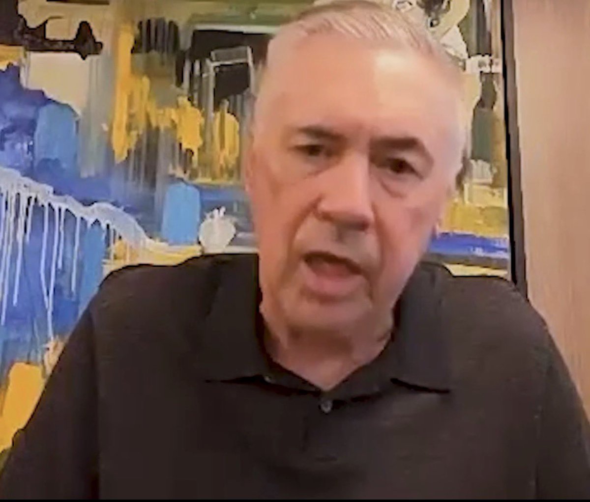 theMadridZone's tweet photo. 🚨 Carlo Ancelotti: “When I was in Madrid, I’d have an idea and I’d try to discuss it with the players, and see if they agreed or not. We even did this in the final of the Champions League. 

When I have an idea, the player has to be part of this idea. I don’t want to impose strategy. To talk with players is not a weakness.

In my career it was really important because I had a lot of ideas coming from players. Andrea Pirlo, for example, when I put him as a holding midfielder, it was his idea.” @TheAthleticFC