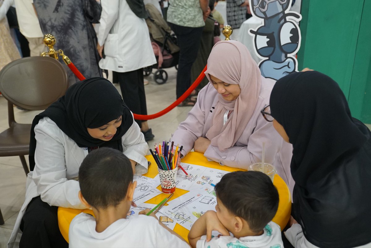 IRInterestAU's tweet photo. We hosted a Stroke Awareness Event alongside SIGN at Panorama Mall to educate the community on stroke recognition and prevention
A key highlight was the Interventional Radiology booth, showing how image-
guided, minimally invasive procedures help treat stroke. https://t.co/2iVNQJBdjo
