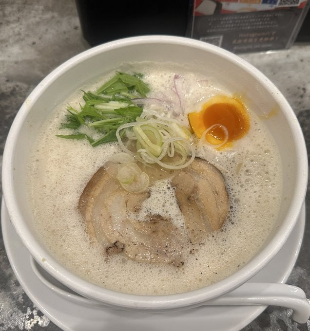 たて tweet media