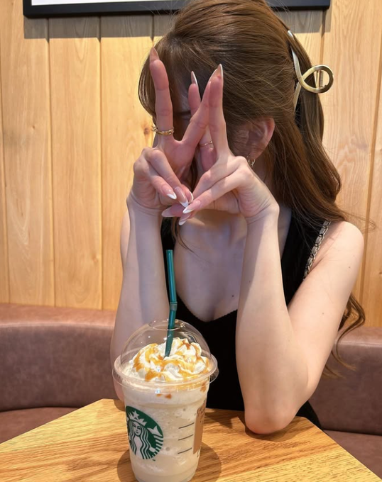 ゆいな tweet media