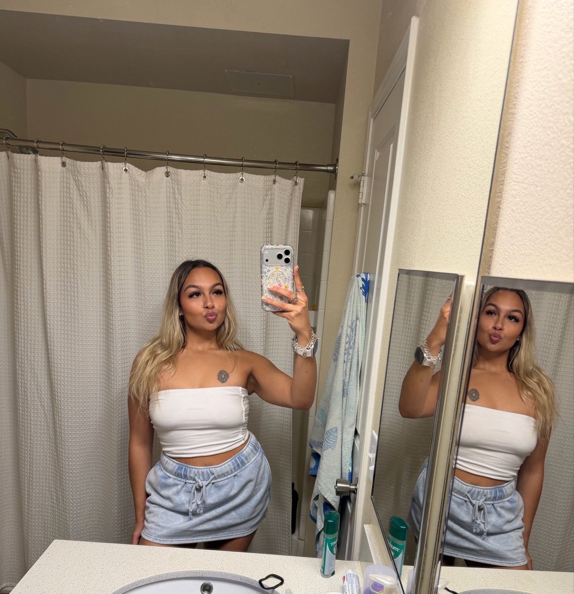 itsserenityyy_'s tweet photo. life really do be great when you leave that 🥷🫶🏽 https://t.co/xJlCg4JCh5
