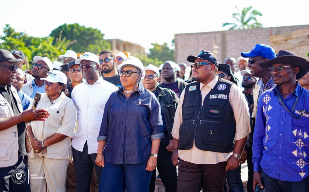 zolanews_net's tweet photo. Rocade de Kinshasa : Judith Suminwa en mission d’évaluation, le Gouvernement accélère un projet stratégique pour désengorger la capitale
@PrimatureRDC @Presidence_RDC @GouvernoratK 
 https://t.co/KbWFtGw3gN
Contactez notre rédaction au : +243 894683513
#Rocade #gouvernement #construction #mission #route #kinshasa