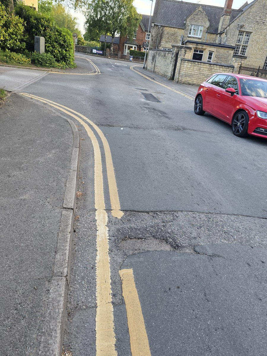 Mr Pothole tweet media