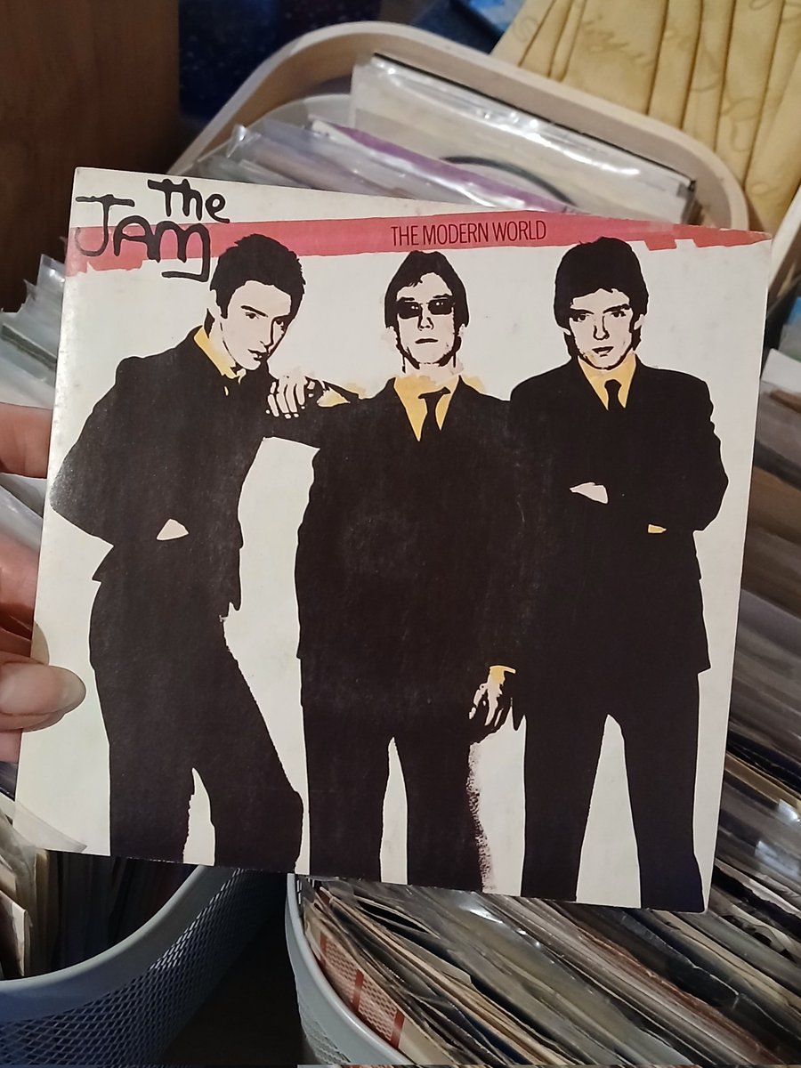 clairywairy88's tweet photo. I've learned more than you'll ever know. Even at school i felt quite sure. That one day i would be on top, and i'd look down upon the map, the teachers who said i'd be nothing." ❤️ #TheModernWorld (1977) #TheJam #PaulWeller #RickBuckler #BruceFoxton Happy #WellerWednesday all! ❤️ https://t.co/amlAkANVU7