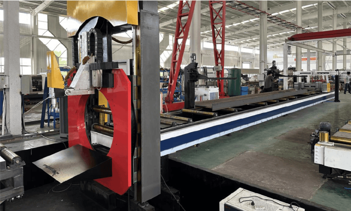 dahezb's tweet photo. KL-90010-T Rotary Table Laser Steel Cutting Machine is built for H-beams, square tubes, round pipes, channel steel, angle steel and more.
Bevel cutting,Line marking,Tekla data import,Zero-remnant cutting,Up to 12KW laser power
A smart solution for heavy steel processing https://t.co/uYWmcO0vsI