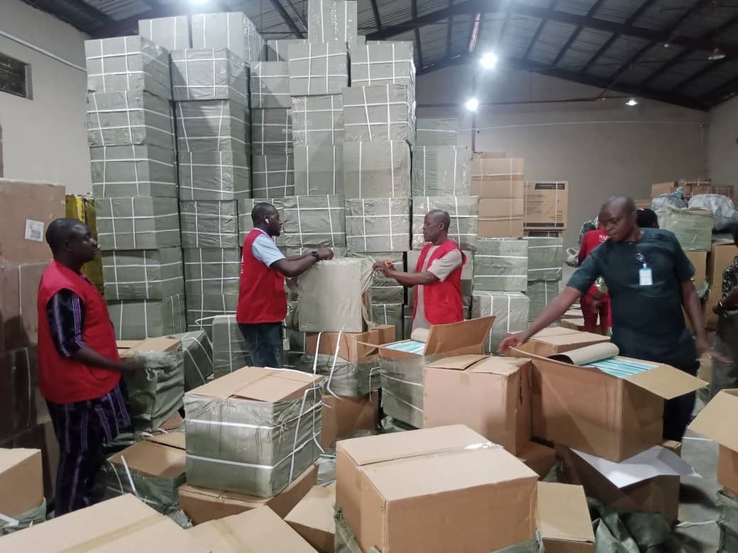 GPHF's tweet photo. Nigeria: National Agency for Food and Drug Administration and Control found 277 cartons (1,800 doses) of fake antimalarial drugs in a 40-foot container from China https://t.co/oHI6QtnV2B https://t.co/GZEgGHQSAm