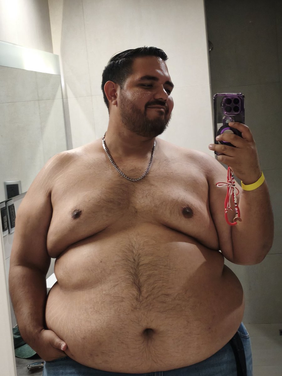 El panadero con el pan tweet media
