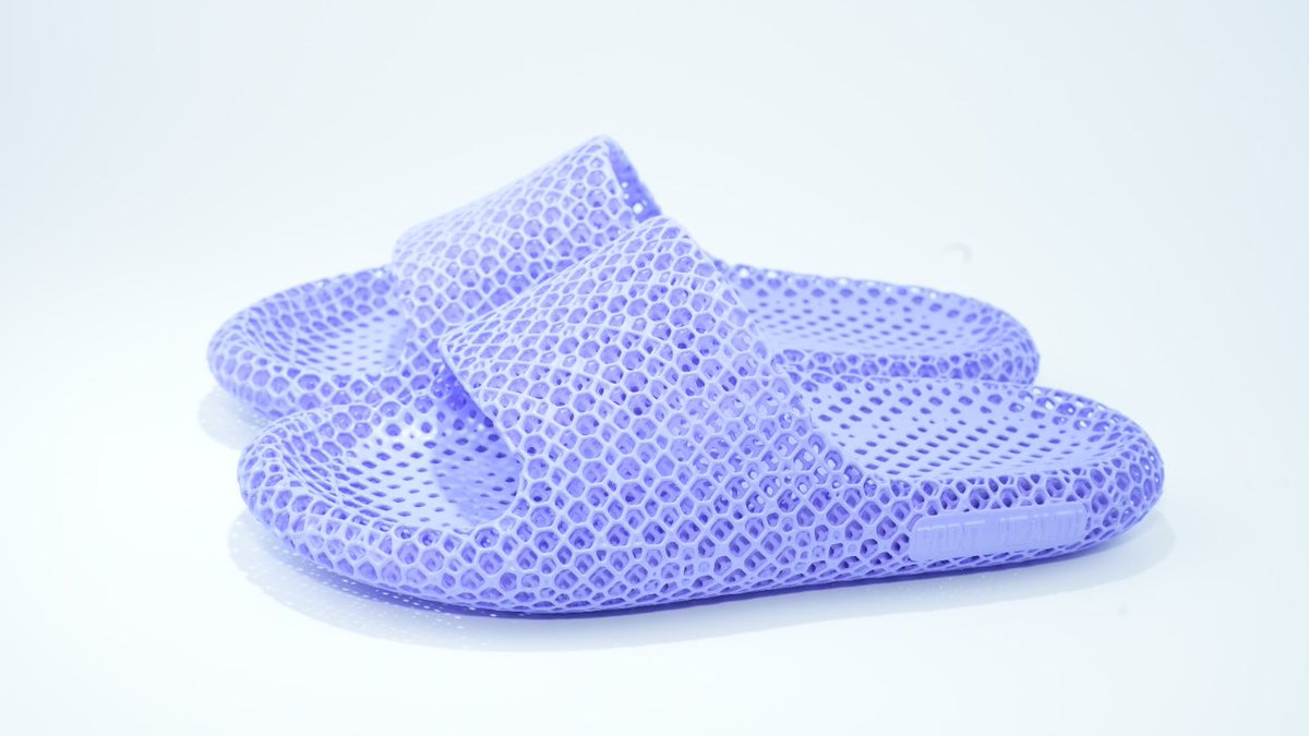 Print168Print's tweet photo. The 3D printed shoes combine lightweight comfort, flexible support, and a bold sculpted look that stands out from every angle.
#3DPrintedShoes #BionicDesign #FutureFootwear #fyp#3DPrintingTech https://t.co/N2S9kjyhAW