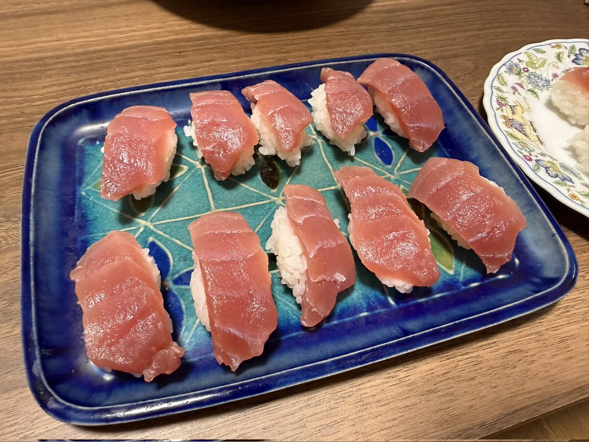 xaoya02's tweet photo. 昨日寿司握った😏 https://t.co/ovva99e9gi