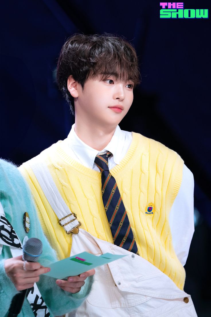 le1130_h2's tweet photo. 뭐?라.....울면서 안녕하고 헤어졌던 더쇼가 
드디어 부활을 했다고...... 그럼 더쇼의 자랑 몽글쭌 
더쇼의 동글이 형쭈니를 다시한번 꼭 보고싶으네...♡ https://t.co/phvJ3VjTr1