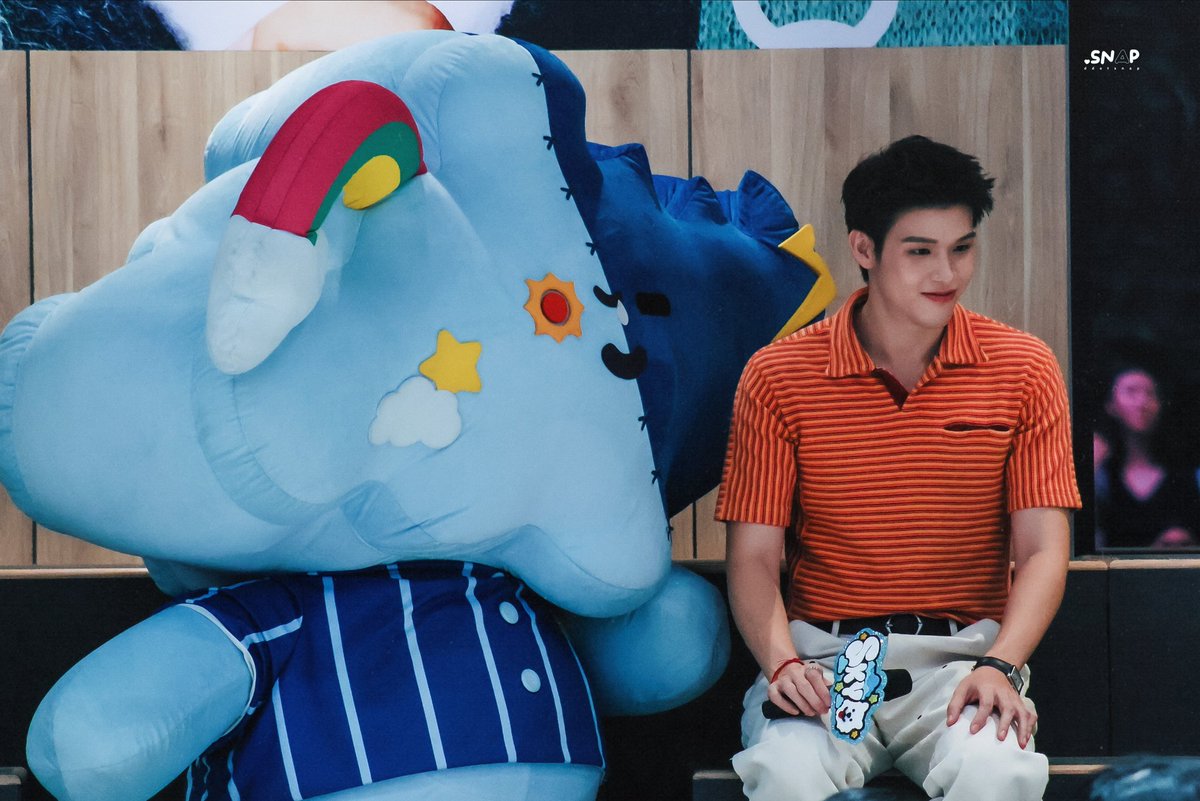 ฉะมายเลี้ยงฉะกาย

✧ <a href="/skywongraveee/">Wongravee Nateetorn</a> 

#WUTheSeriesEP2
260512 #skywongravee #SMYLE
.:* #สกายนานิ , #SkyNani *:☆
#SmyleNeonaTwins