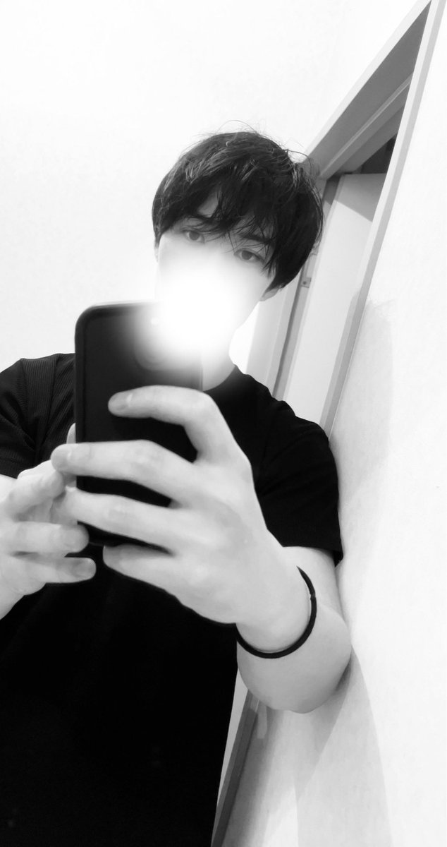 iq9otc's tweet photo. おつかれさまです！

明日5/14 21:00から
フユマ先生とテンで初料理キャスやります！
何を作るかお楽しみに！！
是非見てください！！ https://t.co/Rt8Ig0PL9l