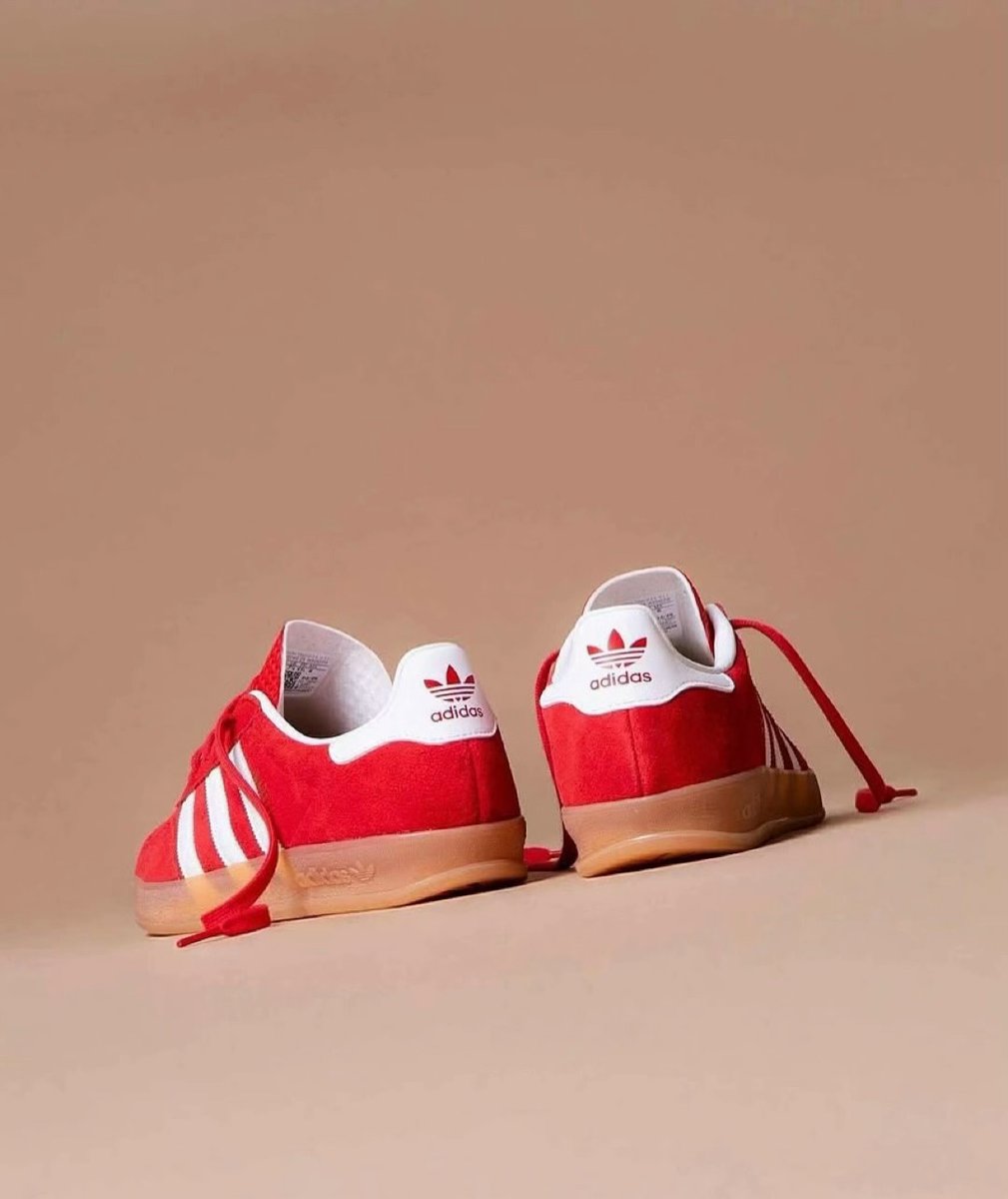 Sneakers 👟 tweet media