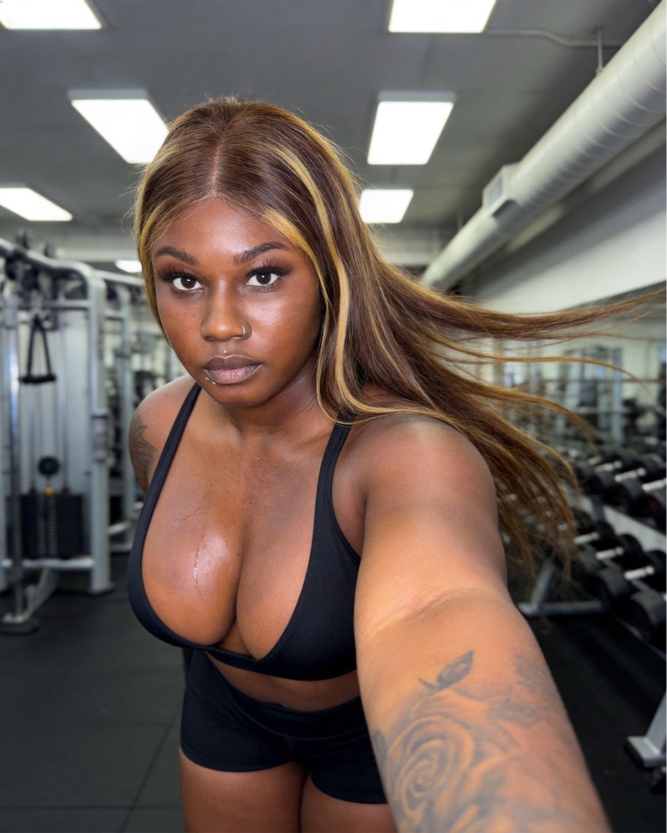 Xeinna Rose😘 XBIZ MIAMI 26🏖️ tweet media