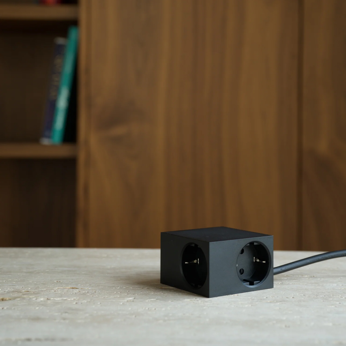 minimalissimo's tweet photo. Cuboid is a discreet approach to everyday power. Small, sleek, and quietly resolved.

→ https://t.co/o95LNh5egi https://t.co/YzXxDOmFOO
