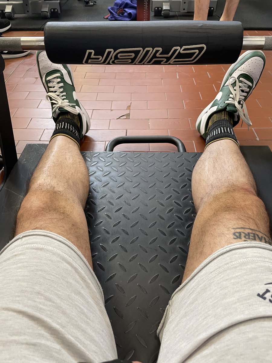 GridironFeet tweet media