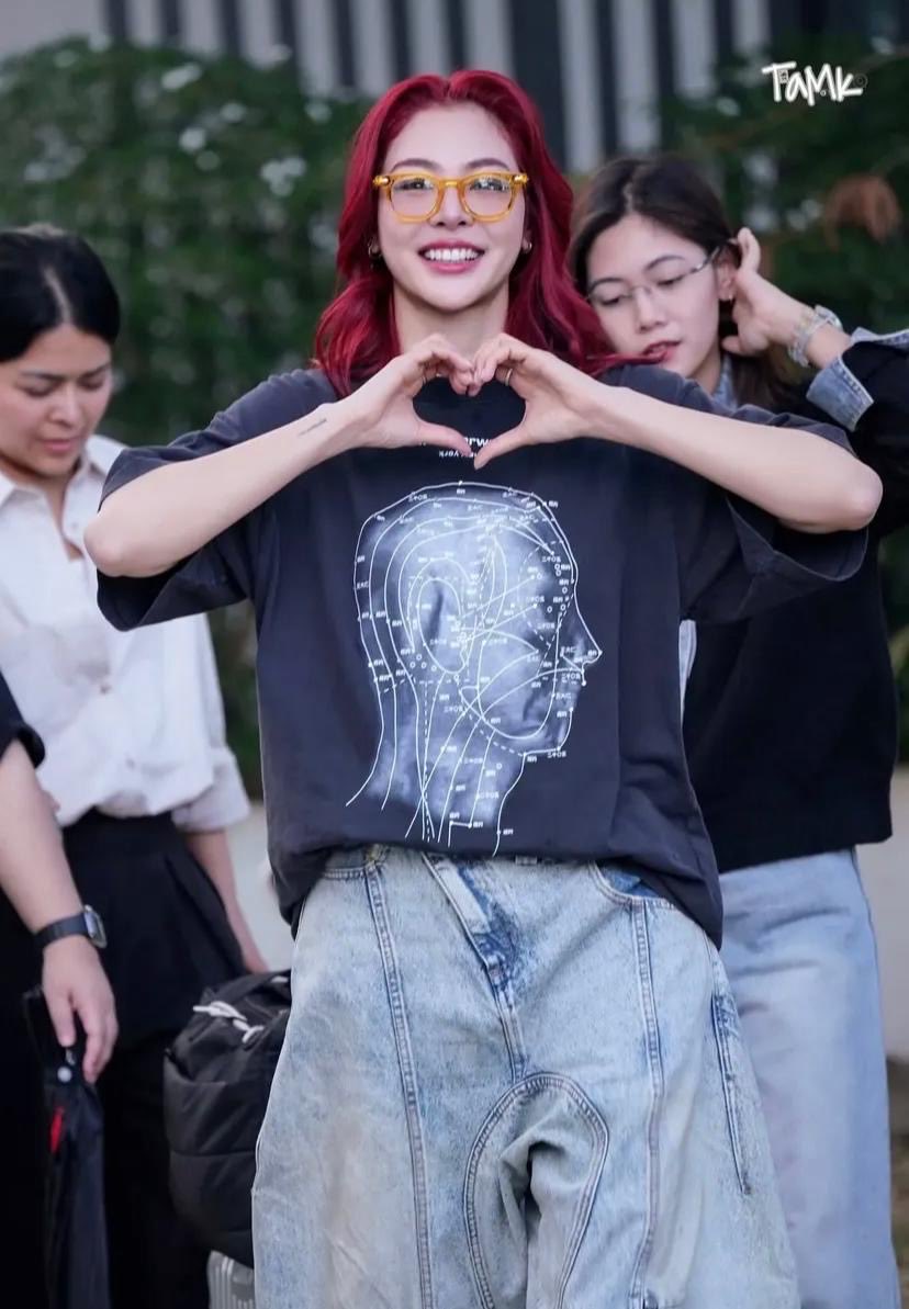 Fafi1yuo's tweet photo. So beautiful Faye 💛🌻🫶🤣🥰✌️ https://t.co/hXB85OhpYG