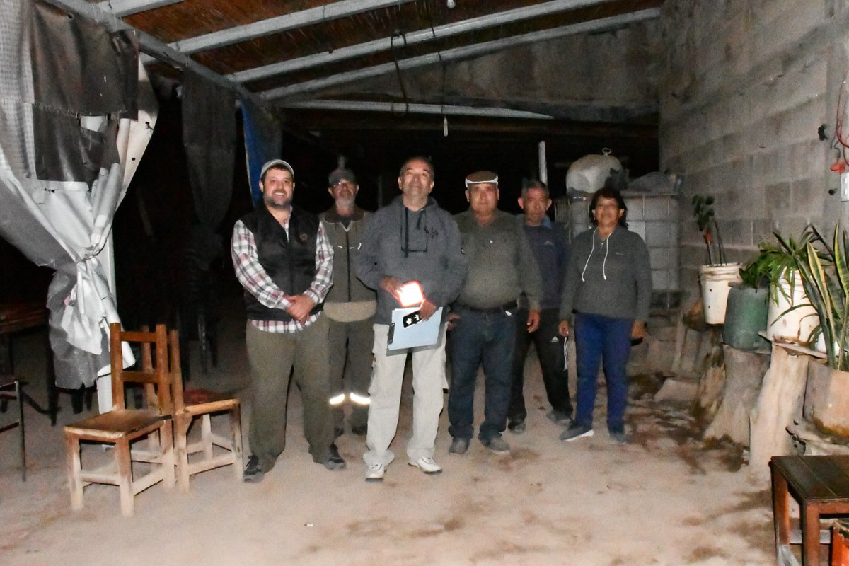 instdeambiente's tweet photo. 📍El @instdeambiente concretó la instalación de un sistema fotovoltaico en una vivienda de zona rural de la Capital.💡 La obra permitirá brindar energía para iluminación a un hogar sin acceso a la red eléctrica convencional.
https://t.co/FgqFlPcOFX https://t.co/NbS3AKo054