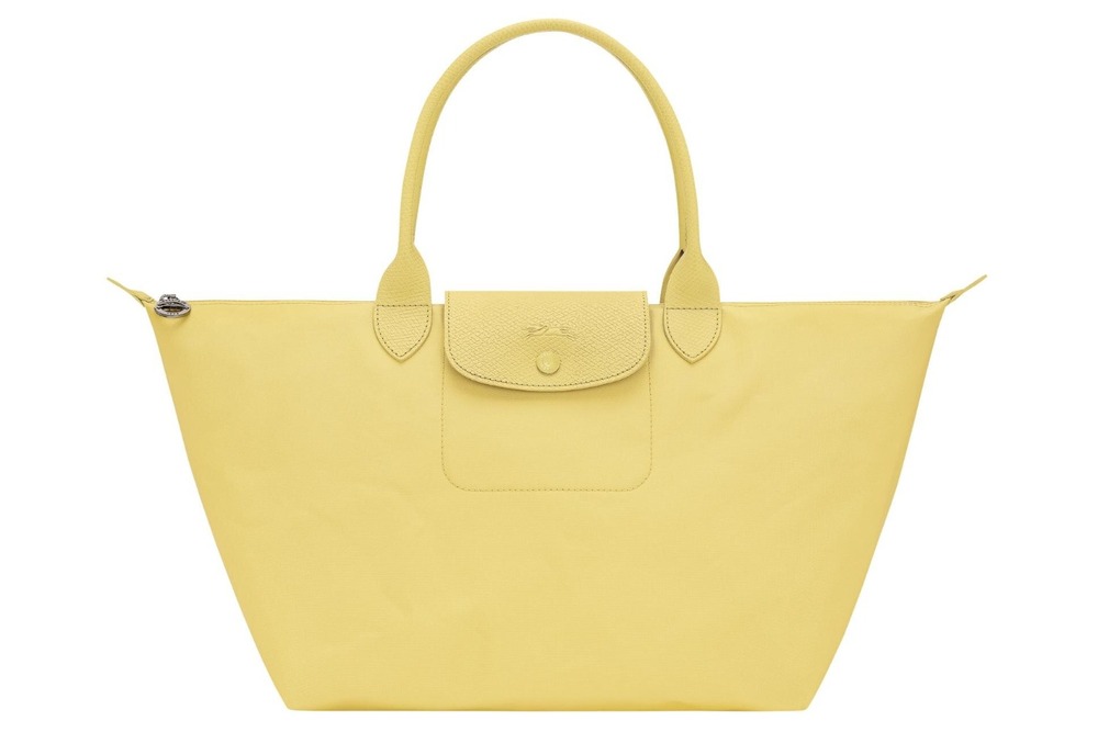 Fashion Press tweet media