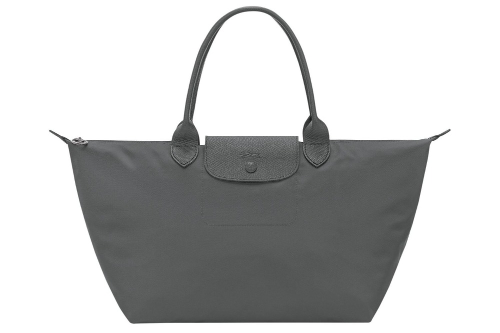 Fashion Press tweet media