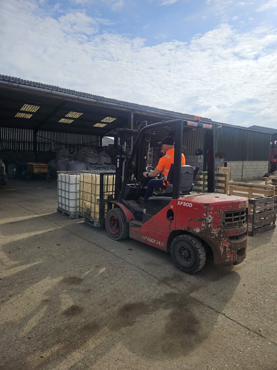 ClaymoreTrain's tweet photo. Train The Trainer: Counterbalance Forklift

These images were captured by our head trainer Martin during a recently delivered train the trainer counterbalance forklift course.

The attending delegate showed great competency and passed! https://t.co/Lbd5vj92gf