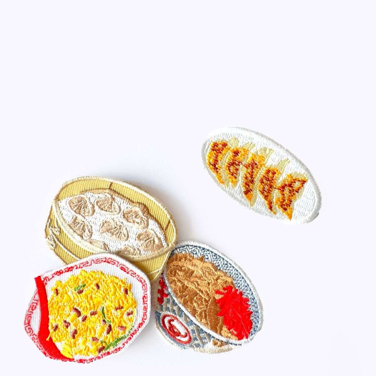 中華刺繍周芸品