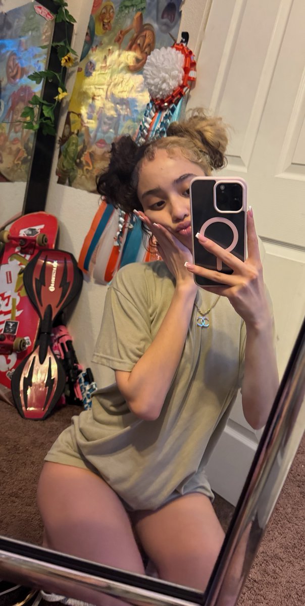 angelica👾 tweet media
