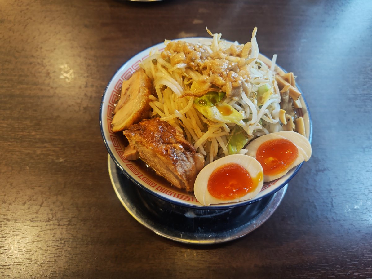 tanishiBox's tweet photo. 今日はお昼に念願のラーメンビリー行ってきました
ニンニクなしだけどめちゃうまだった https://t.co/LdunkL3Oh5