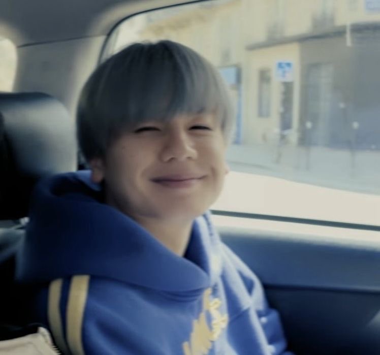 🧃 ︎︎ tweet media