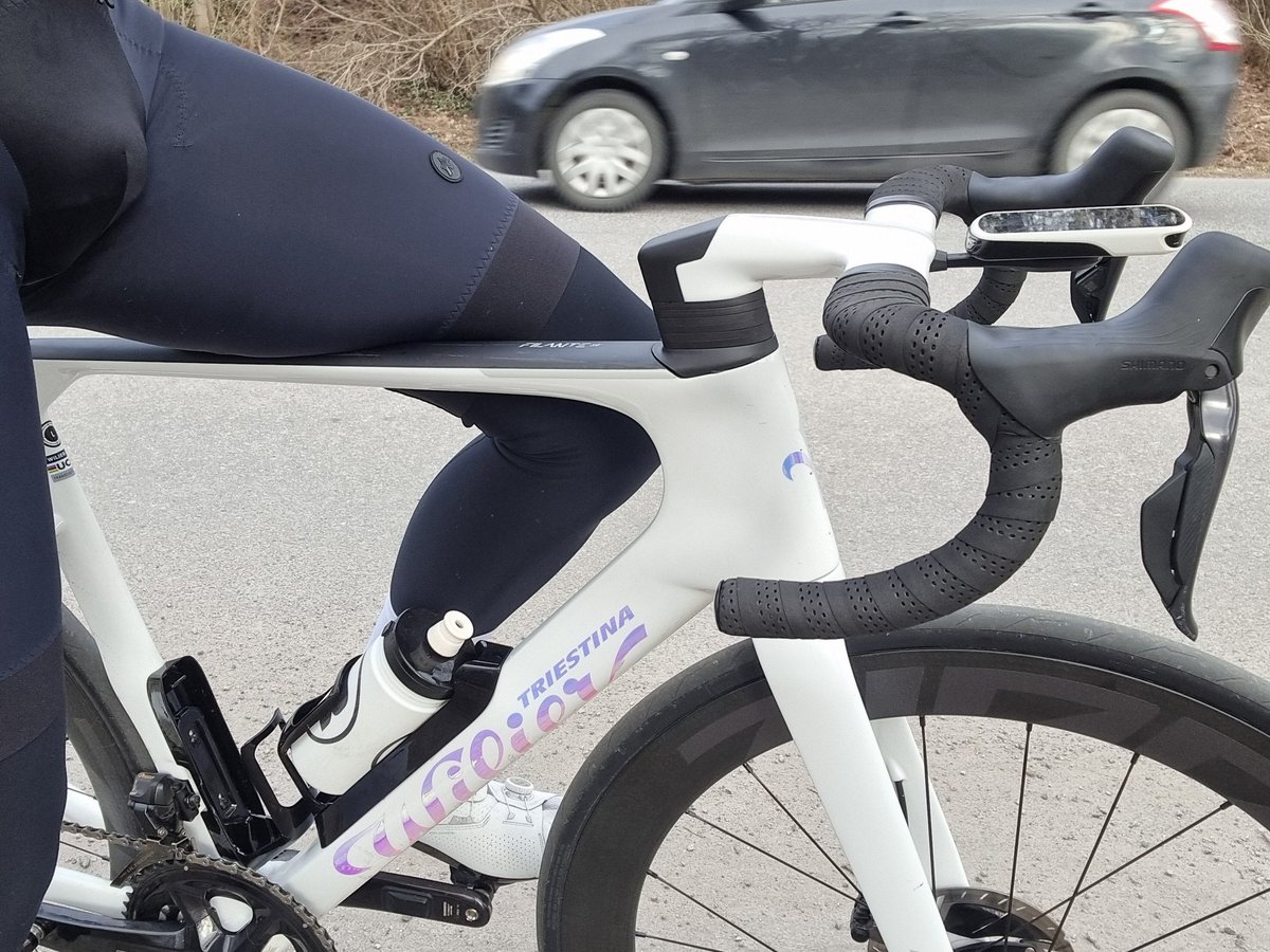 porseteg's tweet photo. @CykelLp Wilier filante slr di2....går som tåget... https://t.co/02MfGjSvfW