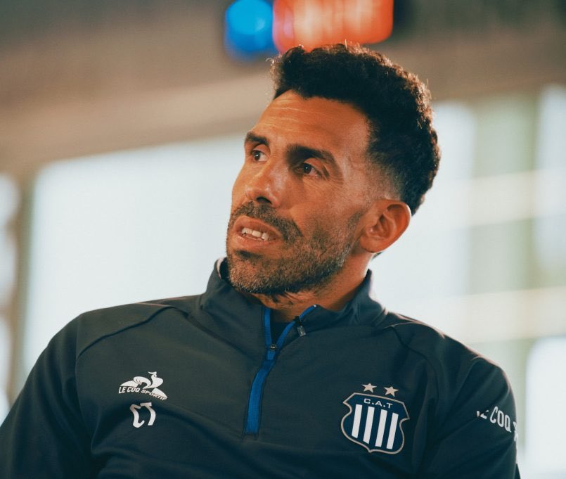 pablochucrel_99's tweet photo. Metilli ayer fue ovacionado en Alberdi. A Passerini lo llenaron de fotos. Hoy Tevez deja Talleres, cuando literalmente el viernes los dirigentes reforzaban el hecho de que tenía la renovación sobre la mesa.

Nunca duden del peso de un clásico en argentina. Mucho menos en Córdoba. https://t.co/BI1FBNvoaY