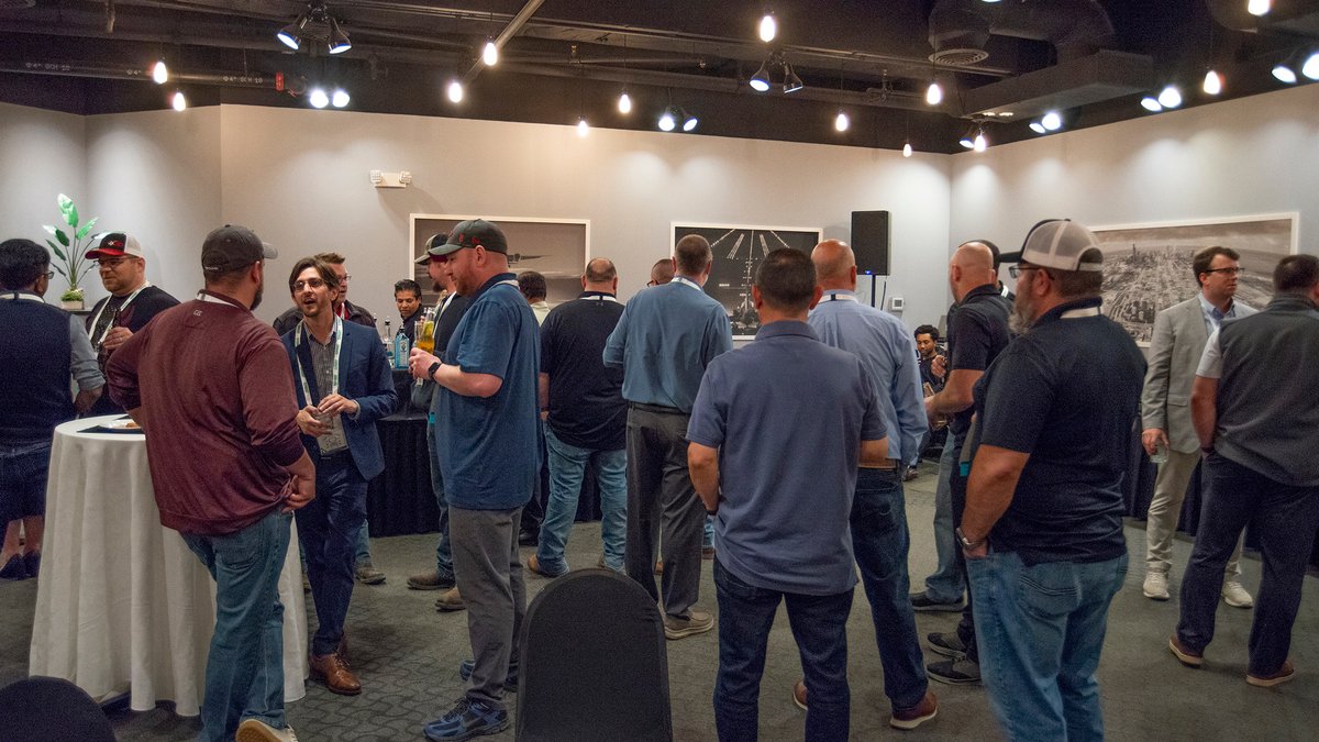 NationaLease's tweet photo. Every great event starts with a great opening act.

The First-Timer Reception welcomed new attendees with a relaxed, engaging environment to connect with NationaLease Premier and Select Partners and fellow first-timers. https://t.co/8IGxYonSUp