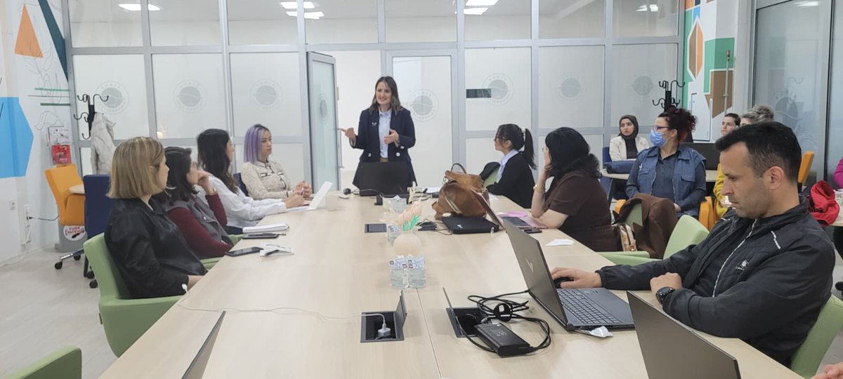 ardeksinop's tweet photo. SCI / SCIE Yayın Stratejileri Serisi-6 :Akademik Yayın Süreçlerinde Kütüphane Kaynakları, Dergi Abonelikleri ve Veri Tabanlarının Kullanımı Eğitimi gerçekleştirildi. https://t.co/eWWpymQsCH