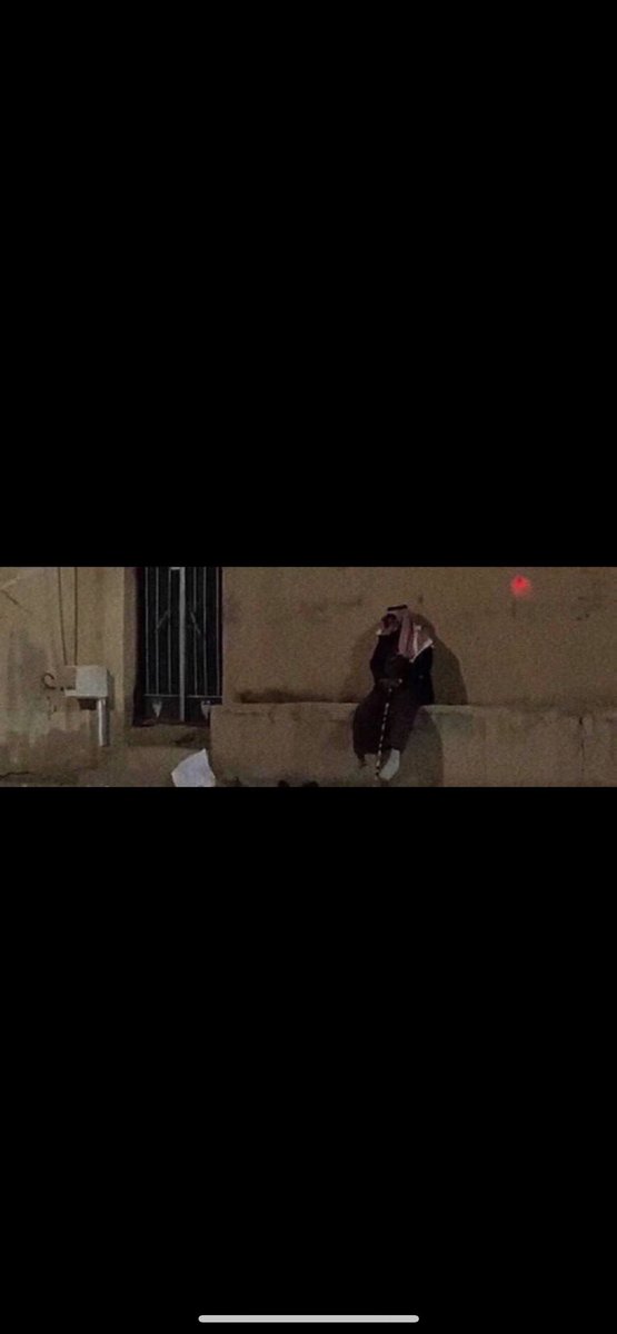 K20OTB's tweet photo. عفى الله عن حالٍ براه الزمان الشين
ولا عاد باقي من عزومه سوى صبره . https://t.co/crsBugER1y
