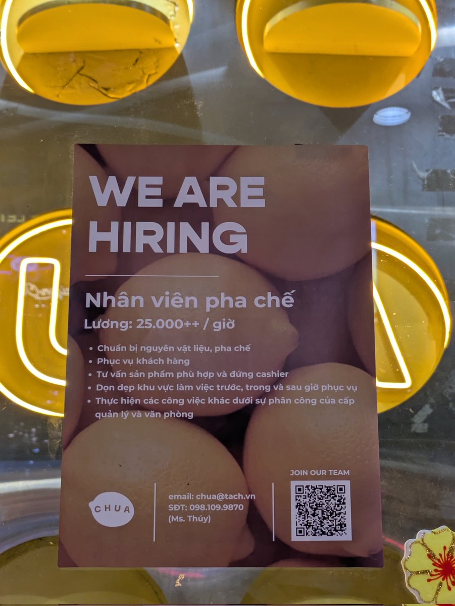NoobTheta's tweet photo. #Howmuchisit
This is how much a drink shop pays their employees. Starting at 25,000/hour (<$1 USD).
The cheapest drink costs twice that.
This is at the corner of a very popular tourist walking street as well.
If you think you're not paid a livable wage..it could be worse. https://t.co/WMmz4tTqrO