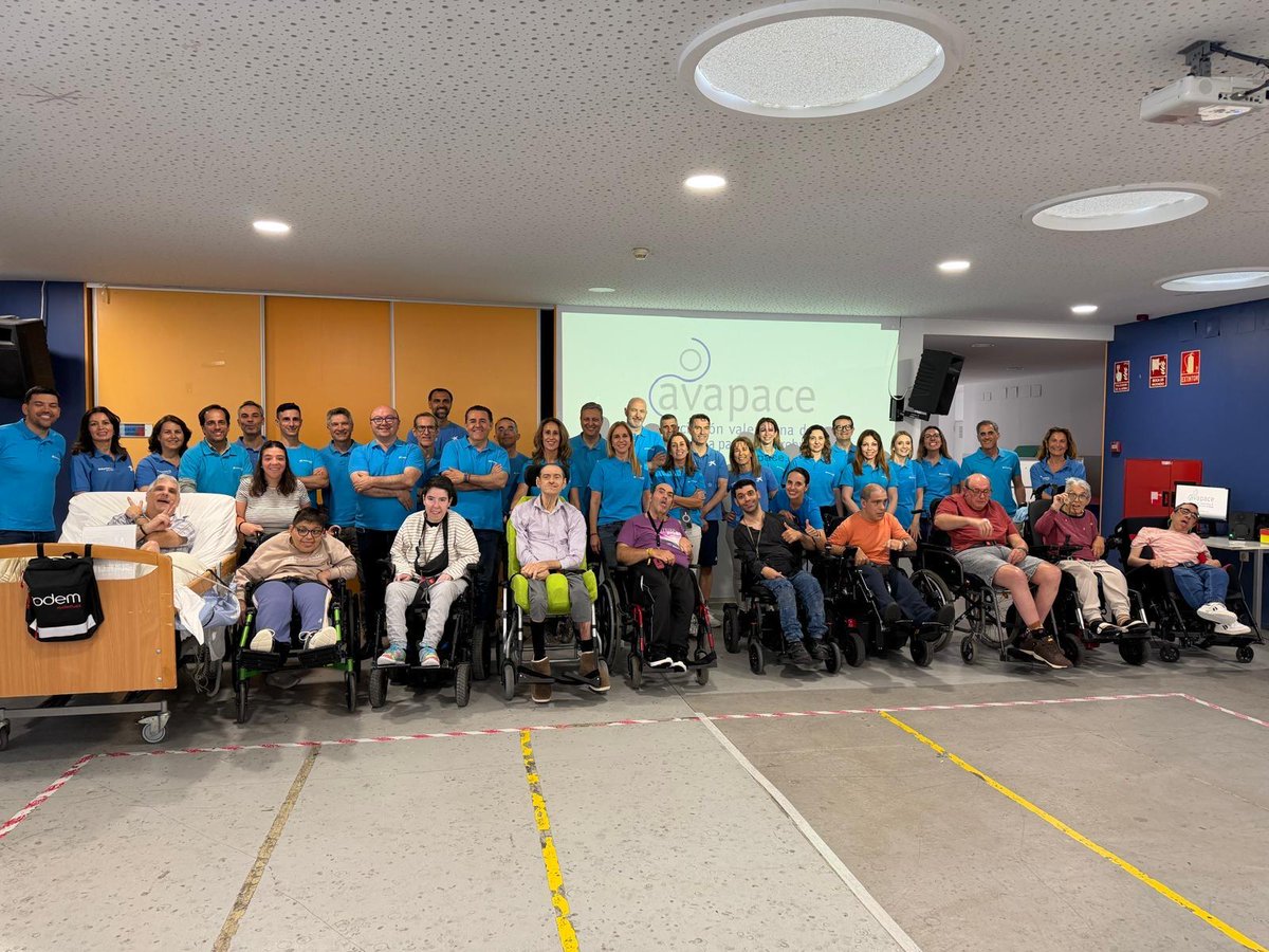 Avapace's tweet photo. 🤝💙 Una jornada de compromiso, inclusión y experiencias compartidas junto a CaixaBank

AVAPACE ha tenido el placer de volver a contar con la participación de @caixabank  en una nueva jornada de voluntariado corporativo, una cita que año tras año sigue sumando momentos especiales https://t.co/bdmFVU0sJA