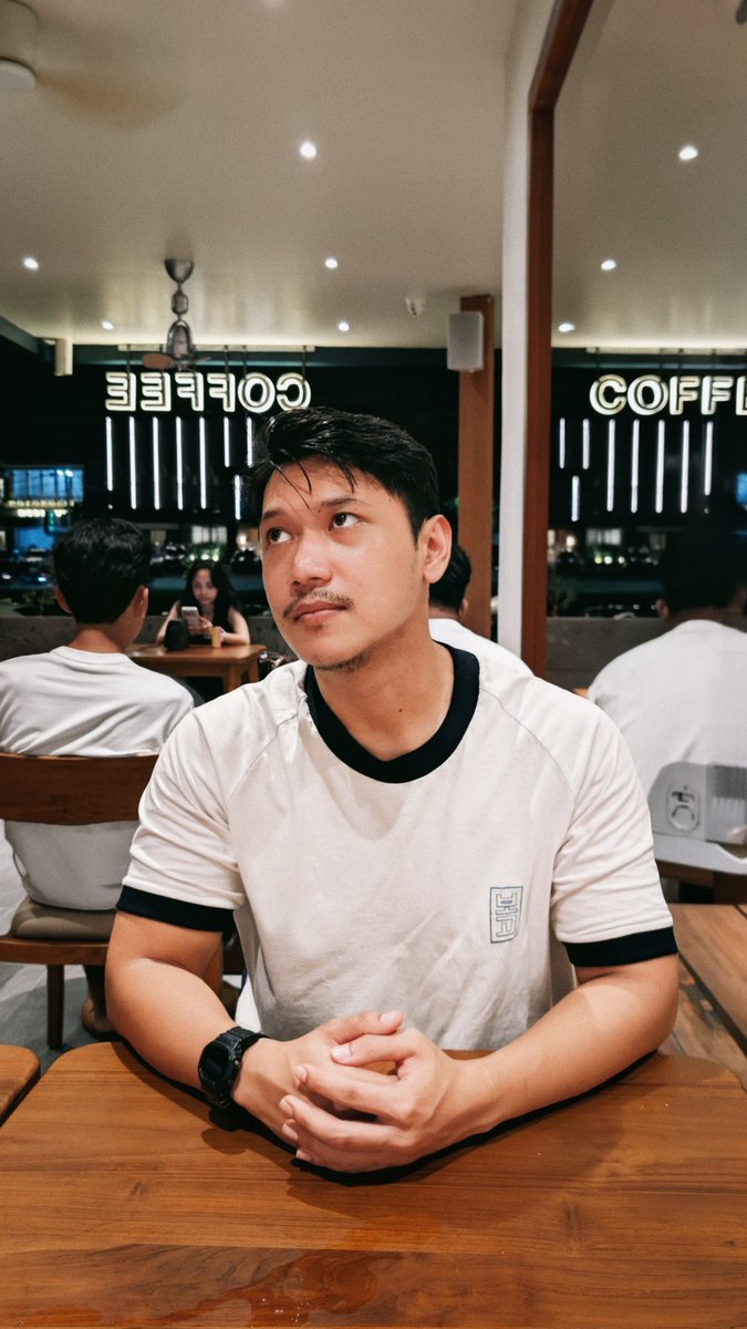rcdarm's tweet photo. Gtw, capek, pengen beli truk... https://t.co/KhHitrohr1