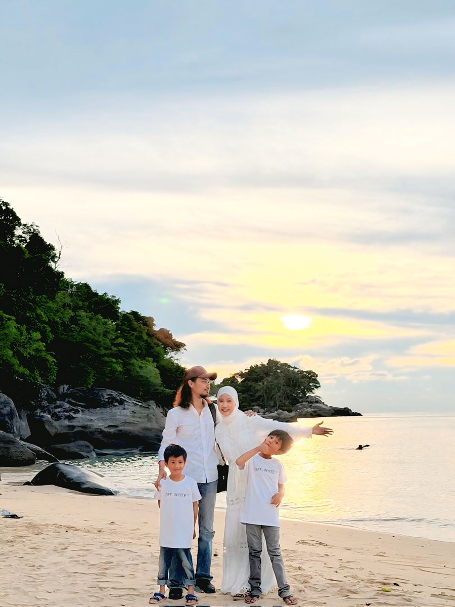 MummyMRA's tweet photo. 🤍 Salang, Tioman Island. https://t.co/CqAtlJFra5