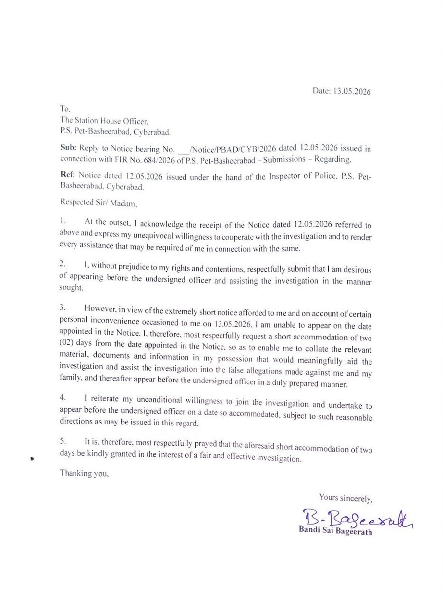 XpressHyderabad's tweet photo. @RevanthCh_ @bandisanjay_bjp Bandi Sai Bhageerath seeks two days to appear before police in POCSO case registered against him; cites short notice &amp; personal inconvenience for failing to appear today. His plea for anticipatory bail will come up for hearing in HC tomorrow 
@NewIndianXpress https://t.co/dON0Myg0nd